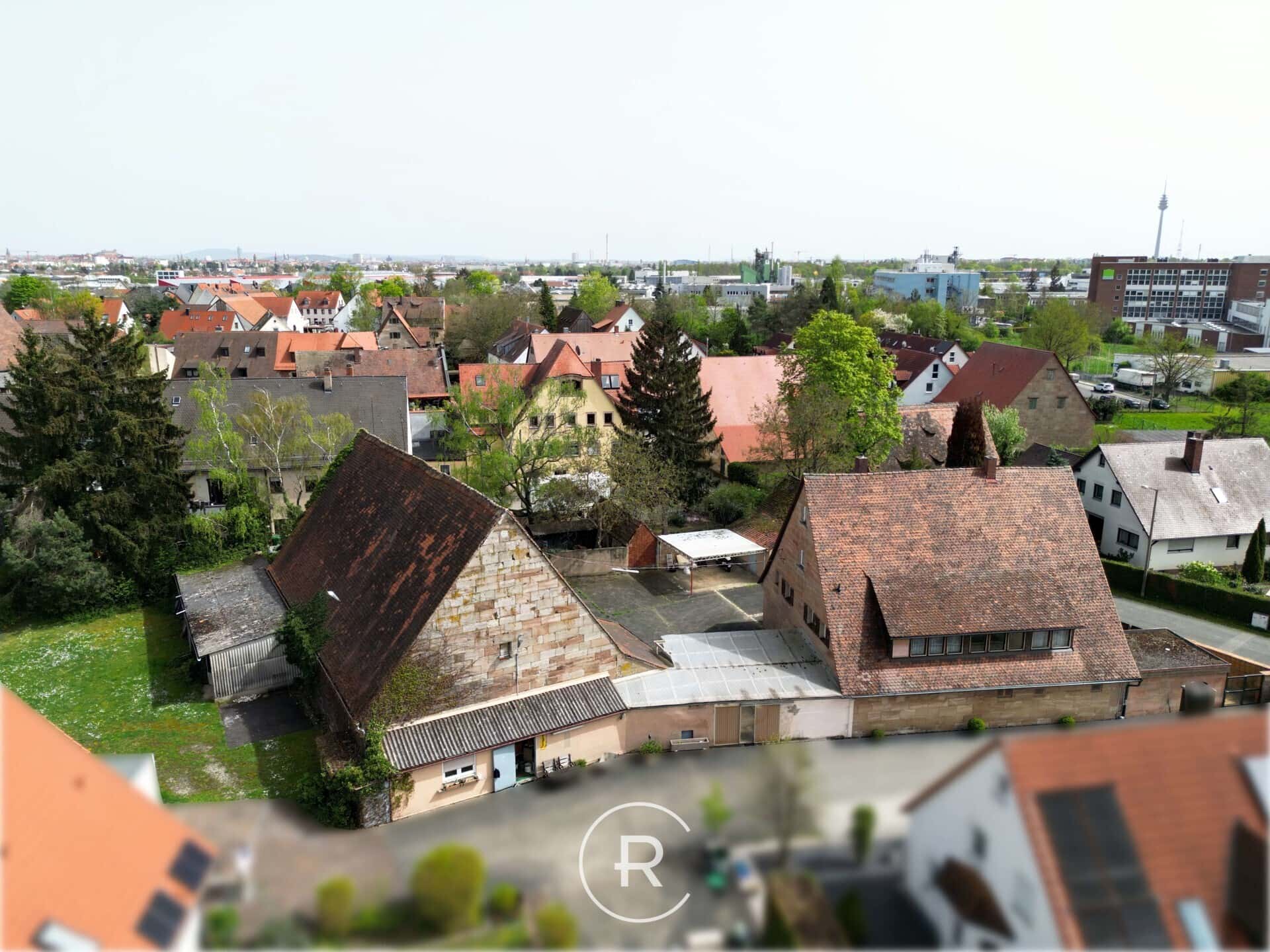 VERKAUFT: Hofanlage, Bauernhaus mit Scheune, Denkmalgeschützt